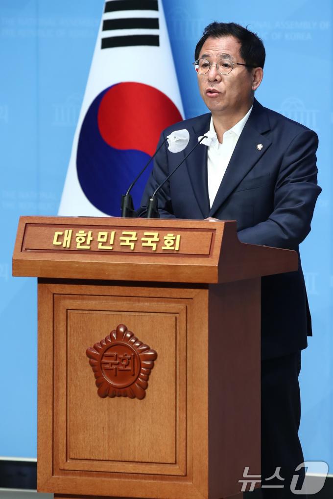 [사진] 이상휘 '민주당 방통위 2인 체제 합법성 스스로 인정'