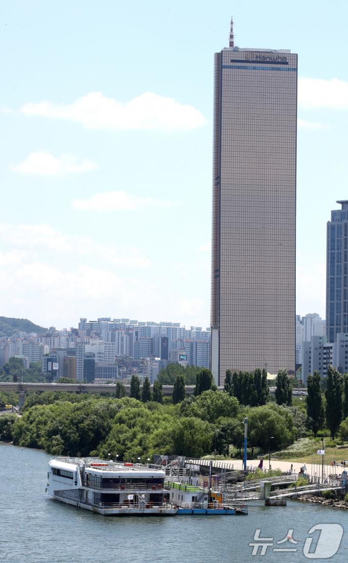 [사진] 14년만에 운영 중단되는 한강 유람선 '아라호'