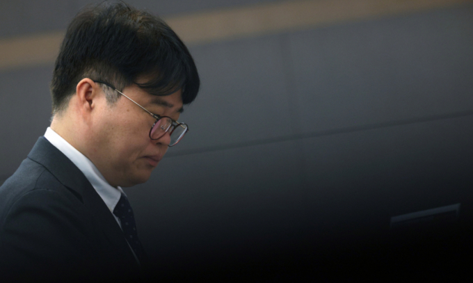 대한의사협회가 오는 18일 집단 휴진을 앞두고 정부 측에 3대 대정부 요구안을 요구했지만 정부가 집단 휴진을 전제로 협상하는 것은 부적절하다며 받아들이지 않았다. 임현택 대한의사협회장이 14일 오전 서울 서초구 양재동 더케이호텔에서 '소통과 공감, 그리고 한마음으로' 를 주제로 열린 2024 대한의학회 학술대회에 참석하는 모습으로 기사와 무관. /사진=뉴스1