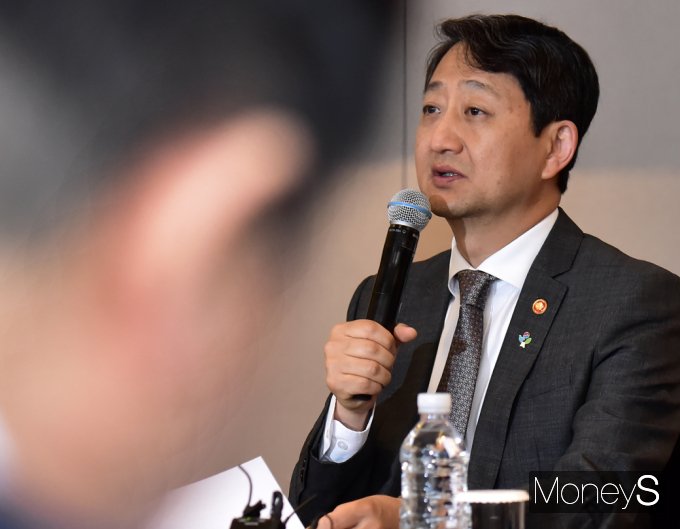 [머니S포토] 安 