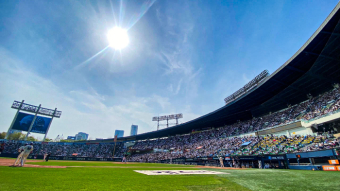 오는 18일 경기부터 주루방해 행위여부가  비디오 판독 대상에 추가된다. 사진은 지난 14일 잠실야구장. /사진=뉴시스