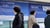  17일 오후 서울 시내 한 시중은행 외벽에 주택담보대출 상품 안내문이 붙어 있다./사진=뉴시스