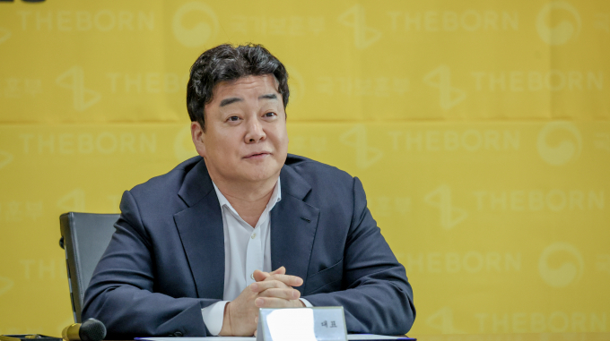 요리 연구가 겸 방송인 백종원이 대표로 있는 더본코리아의 산하 브랜드 '연돈볼카츠' 점주들이 최소한의 수익률을 보장해달라며 단체행동에 나서자 백 대표 측이 해명에 나섰다. 사진은 지난 3월 서울 용산구 서울지방보훈청에서 열린 국가보훈부-더본코리아 대한민국보훈문화제 추진 관련 업무협약식에 참석한 백종원 더본코리아 대표. /사진=뉴스1(국가보훈처 제공)