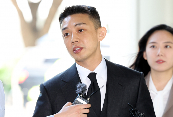 마약 투약 혐의를 받는 배우 유아인의 6차 공판이 18일 진행된다. 사진은 지난달 14일 서울 서초구 서울중앙지방법원에서 열린 5차 공판에 출석한 배우 유아인. /사진=뉴시스
