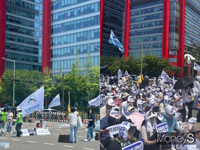 오후 2시가 넘어가자 현장은 참석자들로 북적였다. 사진은 오후 1시30분쯤(왼쪽)과 오후 2시쯤(오른쪽)의 사진. /사진=김지은 기자