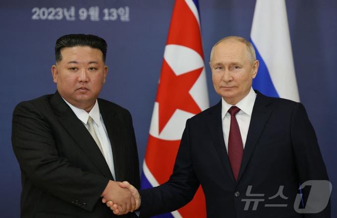 김정은 북한 노동당 총비서와 블라디미르 푸틴 러시아 대통령 <자료사진> 2024 09.13ⓒ AFP=뉴스1