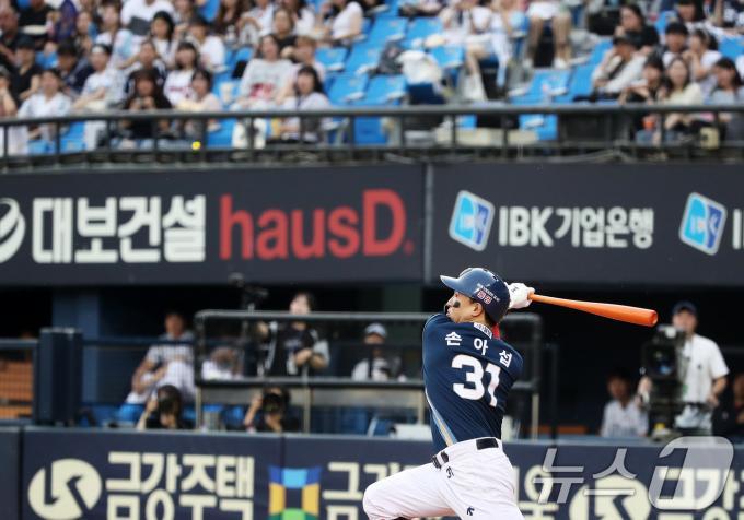 [사진] 손아섭, 최다안타 대기록 향해