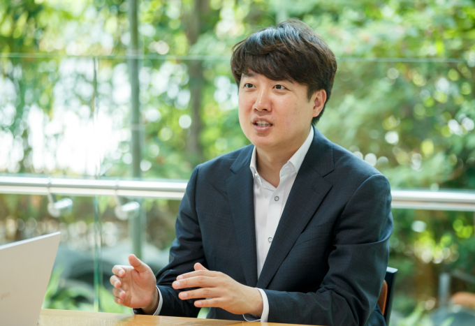 이준석 개혁신당 의원(경기 화성을)이 이번주가 한동훈 전 국민의힘 비상대책위원장을 부러뜨리려는 시도의 최정점이 될 것 이라고 말했다. 사진은 이 의원이 지난달 23일 머니투데이와 인터뷰하는 모습. /사진=머니투데이