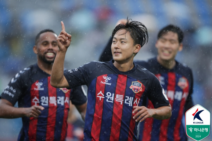 K리그1 수원FC 이승우가 5월 이달의 선수상을 받는다. /사진= 한국프로축구연맹