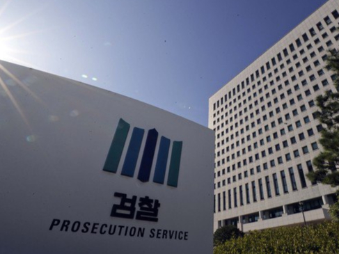 '민주당 전당대회 돈봉투' 사건을 수사하는 서울중앙지검이 돈봉투를 받은 것으로   알려진 의원 7명에게 조사를 위한 출석을 통보했으나 모두 불응했다. /사진= 뉴시스 