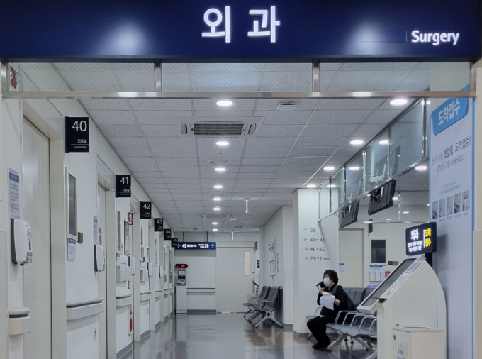 휴진을 중단한 서울대병원 교수들의 향후 행보가 주목된다. 사진은 서울 종로구 소재 서울대병원. /사진=뉴시스