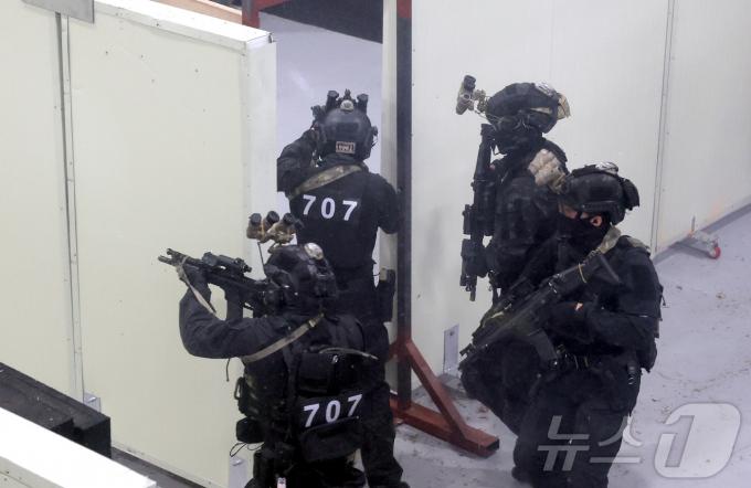 [사진] 707특수임무단, 실전 같은 훈련