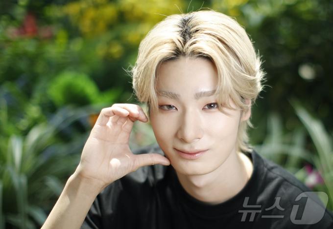 [사진] 빅오션 지석, 볼 하트 플러팅