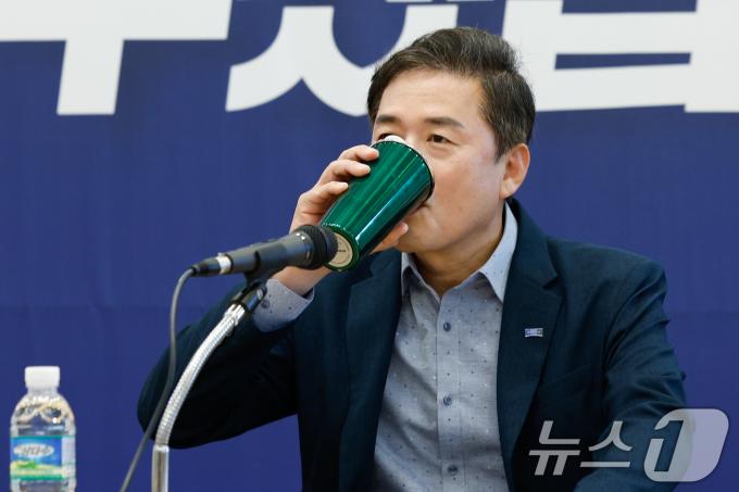 [사진] 기자간담회 연 황현선 준비위원장