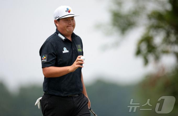 우승 경쟁 중인 임성재. ⓒ AFP=뉴스1