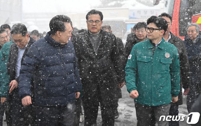 윤석열 대통령(왼쪽)과 한동훈 전 국민의힘 비상대책위원장(오른쪽) ⓒ News1 오대일 기자
