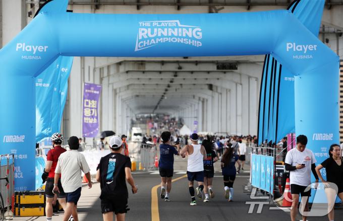 [사진] 차 없는 잠수교 뚜벅뚜벅 축제 '런페스타'