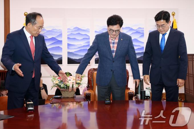 [사진] 여야 원 구성 합의 이끌어 낼까