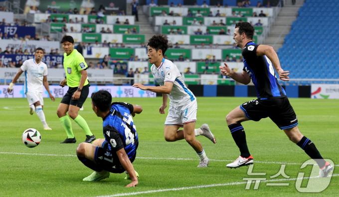 [사진] 홍윤상 '절호의 찬스'