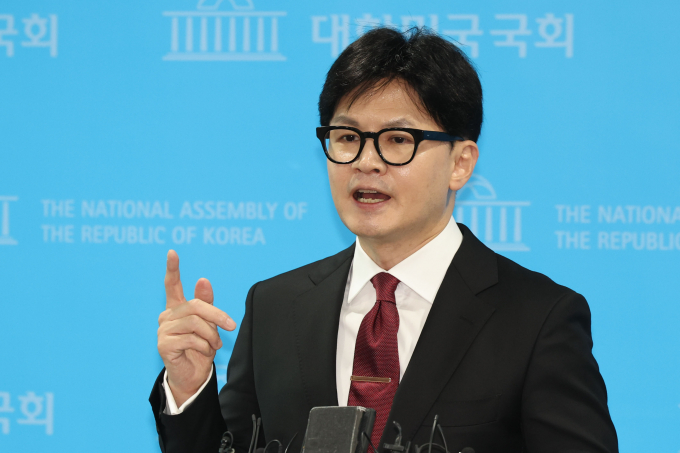 한동훈 전 국민의힘 비상대책위원장이 '채상병 특검법'을 발의한 것에 대해 합리적인 대안으로 문제를 돌파해야 한다고 강조했다. 사진은 한 전 위원장이 지난 23일 서울 여의도 국회 소통관에서 당대표 출마 선언 기자회견을 마치고 취재진의 질문에 답하는 모습. /사진=뉴시스
