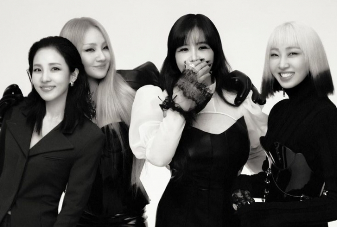 그룹 2NE1(투애니원)이 데뷔 15주년을 맞아 재결합할 지 관심이 모아진다. /사진=씨엘 인스타그램