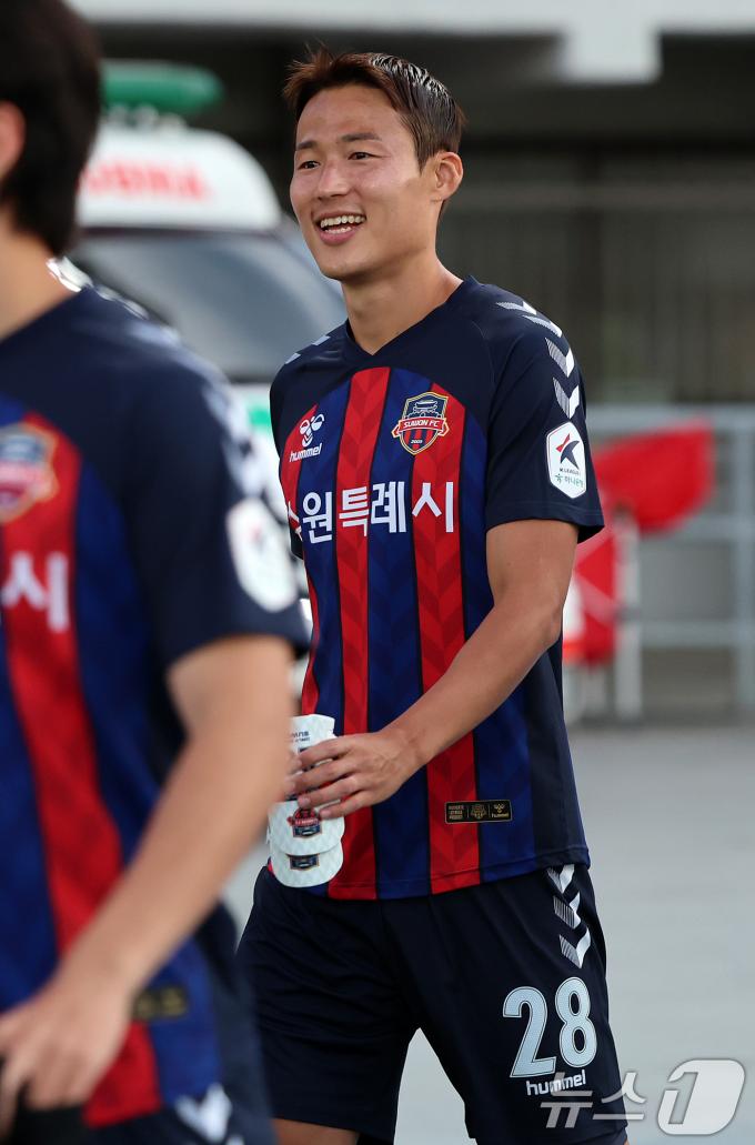 [사진] 손준호, 홈 팬들 앞에서 출격 대기!