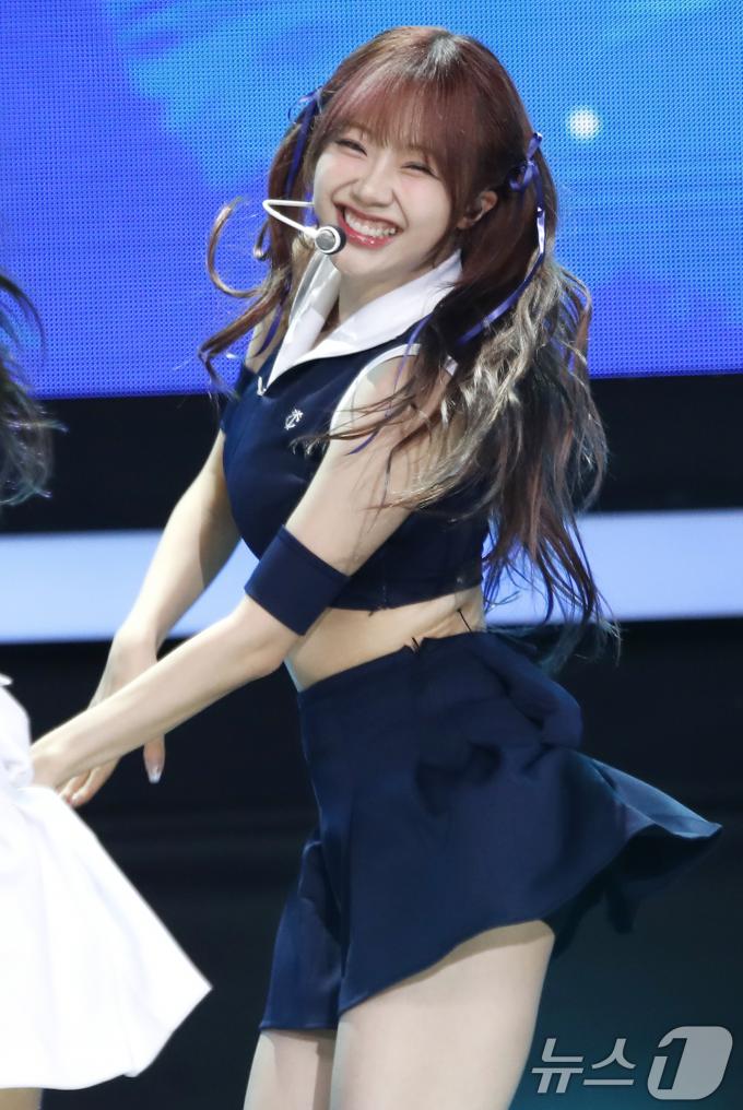[사진] 시그니처 지원, 미소에 녹네녹아