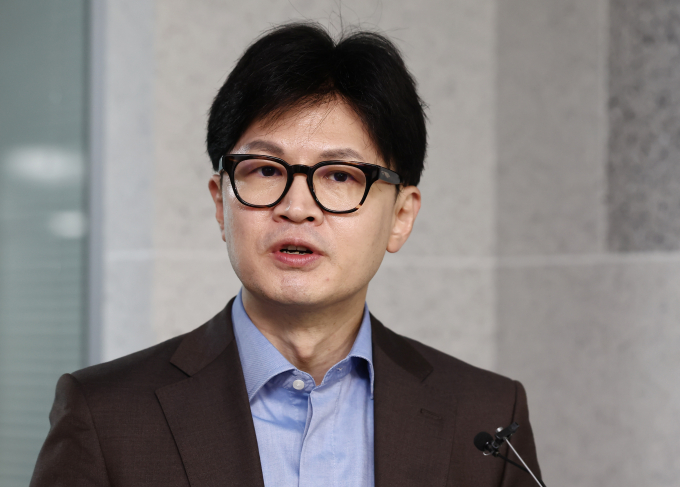 한동훈 전 국민의힘 비상대책위원장이 홍준표 대구시장과의 면담 불발에 대해 특별한 입장은 없다고 밝혔다. 사진은 한 전 위원장이 26일 서울 여의도 국회 의원회관에서 기자들의 질의에 답변하는 모습. /사진=뉴스1