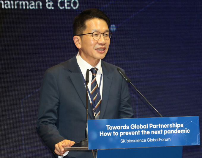 2022년 SK바이오사이언스 글로벌 포럼에서 환영사를 하는 최 부회장. /사진=뉴스1