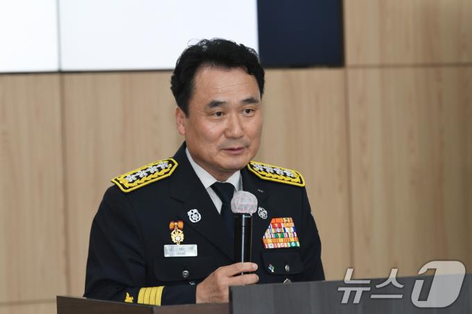 [사진] 남화영 청장 '전국대학 소방학과 교수협의회 학술 세미나 참석'