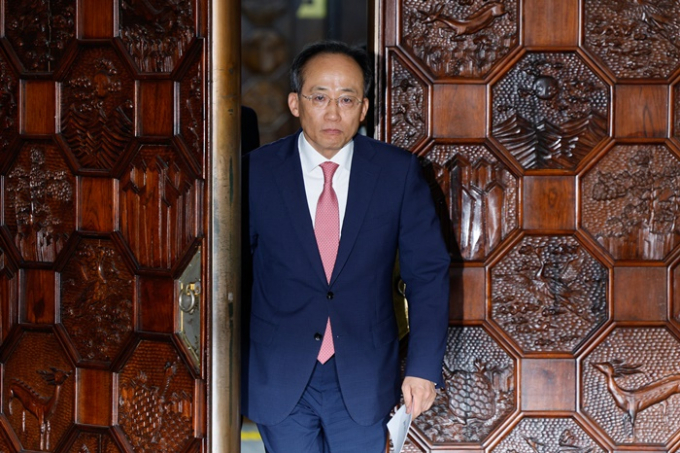 추경호 국민의힘 원내대표가 당 복귀 여부에 대한 질문에 "주말에 생각 정리해서 말씀드리겠다"고 밝혔다. 사진은 추 원내대표가 지난 24일 서울 여의도 국회에서 의원총회를 마친 뒤 '국회 정상화를 위한 대국민 입장 발표'를 하기 위해 이동하는 모습. /사진=뉴스1