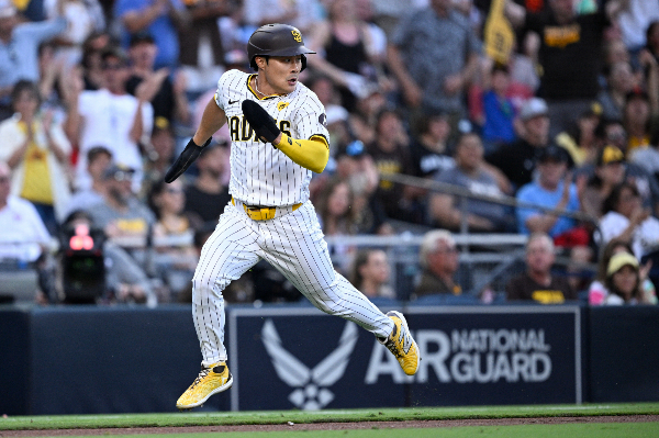 샌디에고 파드리스 내야수 김하성이 다음 시즌 자유계약선수(FA) 파워랭킹에서 8위에 선정됐다. 사진은 지난 24일 샌디에고 파드리스와 워싱턴 내셔널스의 경기 중 김하성. /사진=로이터