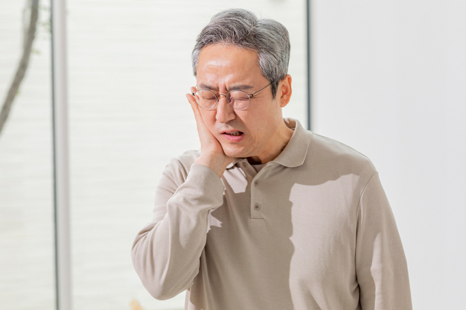 고령화 사회에 접어들면서 건강한 웰에이징에 대한 사회적 인식이 부각되고 있다. 이에 따라 구강건강 관리에 대한 관심도 높아지고 있다. 사진은 기사와 직접적인 관련 없음. /사진=이미지투데이