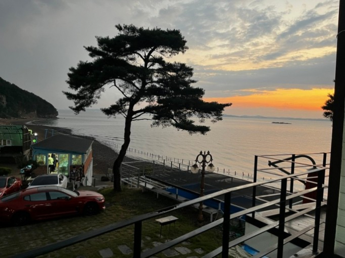  충남 보령시 천북면 휴양지 내 위치하고 있는 서해돌꽃펜션. / 사진제공=오산시