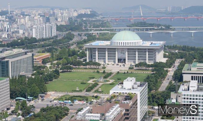 [머니S포토] 서울달, 상공 130m에서 바라본 '여의도' 전경