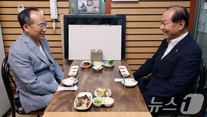 [사진] 만찬 회동하는 황우여·추경호