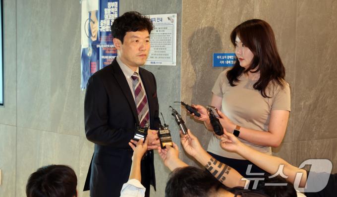[사진] '올바른 의료를 위한 특별위원회' 참석하는 최창민 위원장