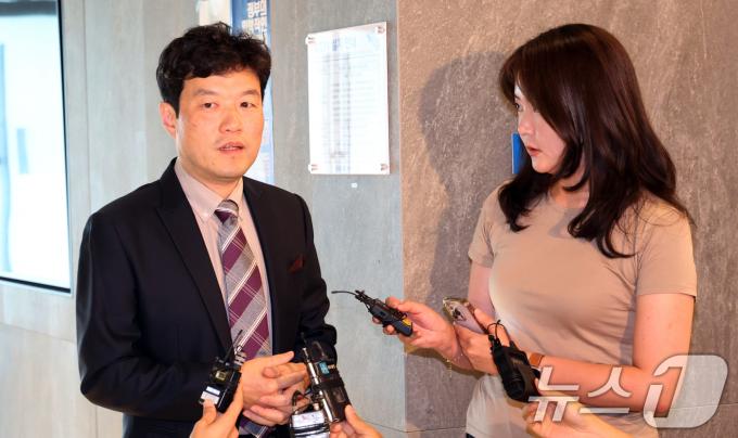 [사진] 최창민 전국의과대학교 교수 비대위원장 '올특위' 참석