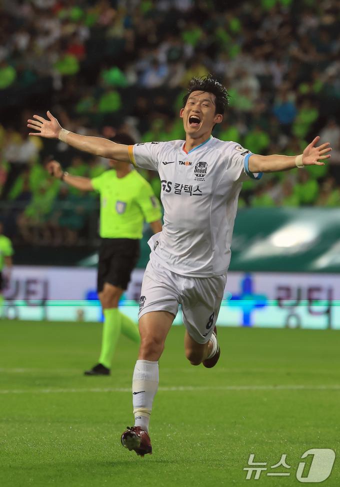 [사진] 기뻐하는 이승모