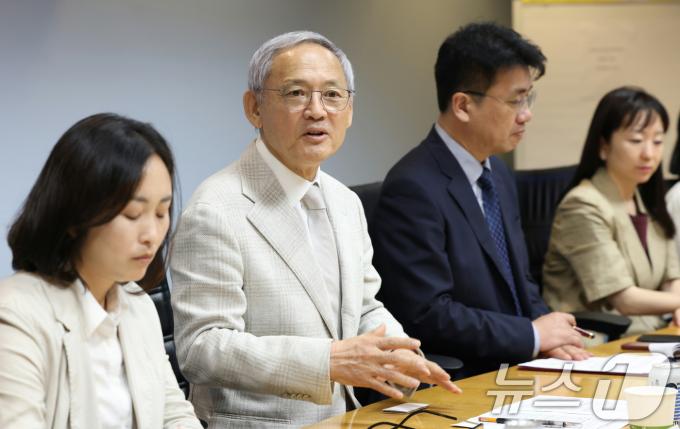 [사진] 유인촌 장관, 미국 배우·방송인 조합과 간담회