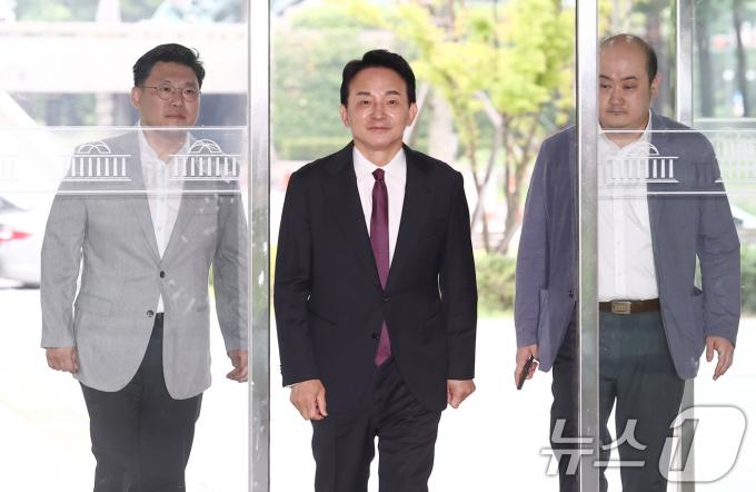 [사진] 국회 찾은 원희룡 당대표 후보