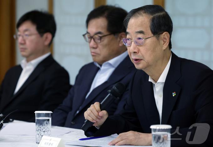[사진] 한덕수 총리, 고위당정협의회 인사말