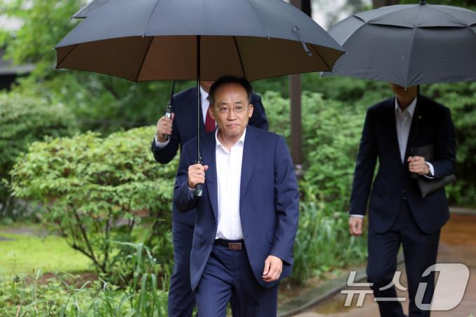 [사진] 당무 복귀한 추경호