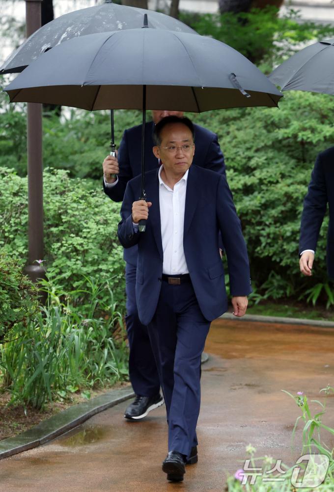 [사진] 고위당정협의회 참석하는 추경호 원내대표