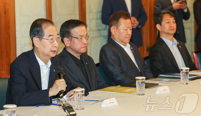 [사진] 발언하는 한덕수 국무총리