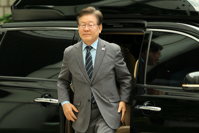 검찰이 2022년 대선 당시 이재명 후보 캠프에서 정책 자문을 맡은 김정섭 부소장을 '공직선거법' 위반 혐의로 소환조사했다. 사진은 이재명 더불어민주당 전 대표가 지난달 28일 서울 서초구 서울중앙지법에서 열린 '故김문기·백현동 허위 발언 공직선거법 위반 혐의' 관련 25차 공판에 출석하는 모습. /사진=뉴시스 