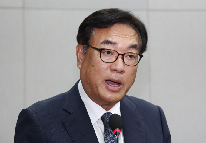 정진석 대통령실 비서실장이 김건희 여사의 명품백 수수 의혹에 대해 비열한 공작 사건이라고 지적했다. 사진은 정 실장이 1일 서울 여의도 국회에서 열린 운영위원회 전체회의에 출석한 모습. /사진=뉴스1