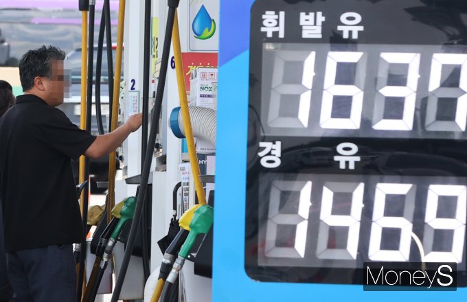 [머니S포토] 아! 어제 넣을껄… 오늘부터 유류세 인하폭 축소