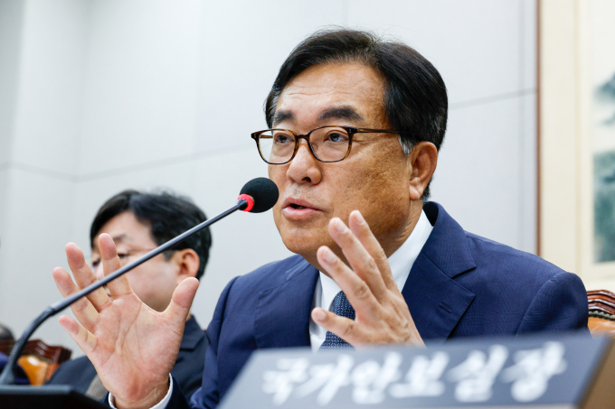 정진석 대통령실 비서실장이 윤석열 대통령의 재의요구안(거부권) 행사는 대통령이 지닌 권한이자 의무라고 강조했다. 사진은 정 실장이 1일 서울 여의도 국회에서 열린 운영위원회 전체회의에서 의원 질의에 답하는 모습. /사진=뉴스1
