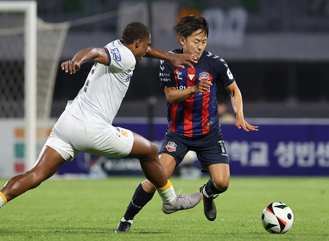 한국프로축구연맹이 2025년 자유계약선수(FA) 자격 취득 예정 선수 명단을 공시했다. 사진은 FA 자격 취득 예정인 수원FC 이승우. /사진= 한국프로축구연맹